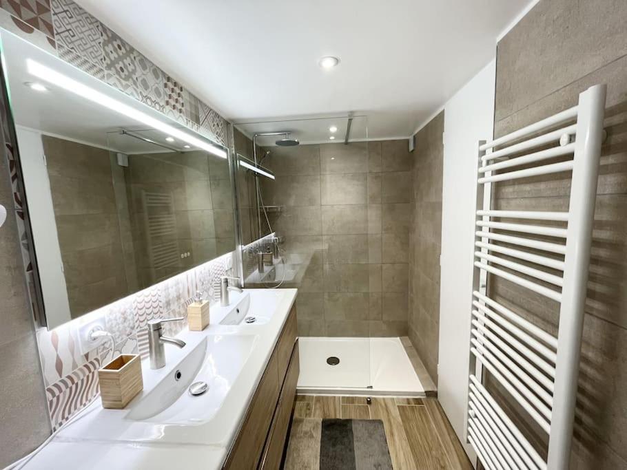 Apartment Duplex Centre - 50m De La - Clim - Garage - Netflix *